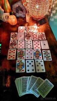 VEŠTENIE PIKETMI A TAROTOM