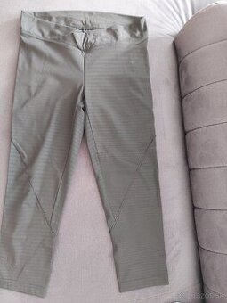 Damske tristvrtove Adidas vel.S