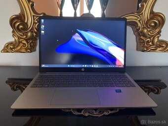 HP Laptop 15-FD0837 Top Stav