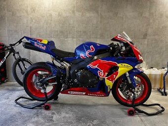 Honda CBR 1000RR okruhovka - 1