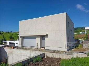 Rodinný rozost. dom so štedrým priestorom, Bitarová pri ZA