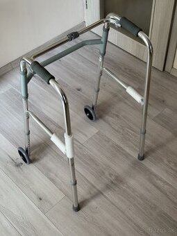 Chodítko rehabilitačné