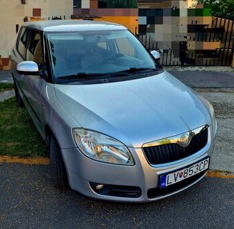 Ponúkam Škoda fabia 2 1,4 benzín 16v