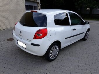 Predám Renault Clio 1.2. benzín 48 kw rok 2008