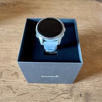 Garmin Fénix 7S smart hodinky