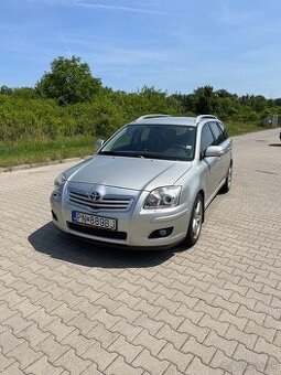 TOYOTA AVENSIS 2.2 D