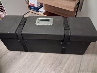 projekcne platno aj so zadnou proj. + videoprojektor Benq