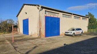 Prenájom haly 247 m²  + spevnená plocha 455 m²  , Lukov dvor