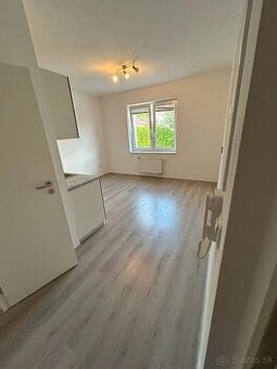 GARZONKA V ČACHTICIACH NA PRENÁJOM