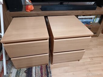 nočné stolíky s dvoma zásuvkami