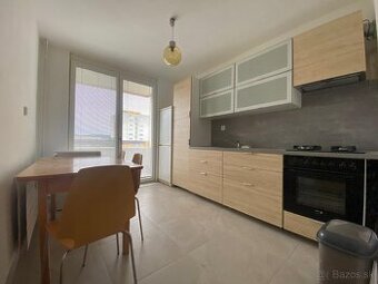 zariadená izba  v 3i byte – Solinky