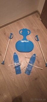 Detské plastové lyže a klzák