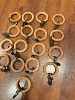 Drevené krúžky so štipcami 17 kusov