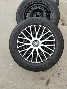 Predám sadu zimných pneu na diskoch 185/65 R15 T