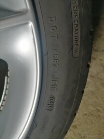 Disk 19" 5x114,3 + letné pneu 225 45 R19 (nissan)
