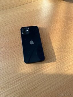 P: iPhone 12 (128GB)