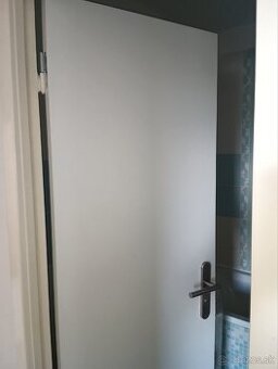 Bezfalcove interierove dvere Lave a prave