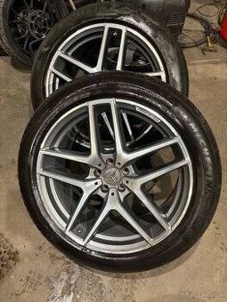 Mercedes Disky AMG R21