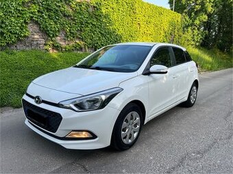 Hyundai i20 1.2 benzin // 1 majitel // 82 tis km // SR