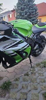 Kawasaki zx10r 30th anniversary