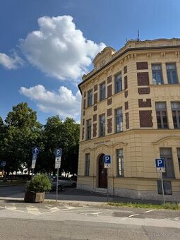 Veľký 3-izbový byt v centre mesta