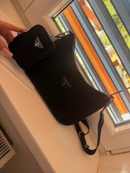 Prada Re-edition 2005 bag kabelka