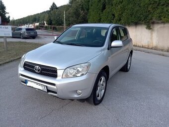 Toyota RAV4 2.2d 100kw 4x4
