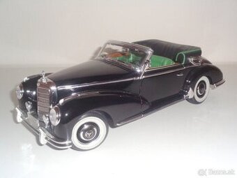 1:18 Mercedes-Benz 300 S