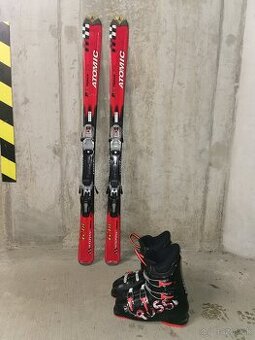 Lyže atomic 130 cm a lyžiarky Rossignol 25,5