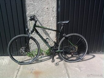 Predam crossovy bicykel znacky Winora samoa