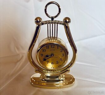 Stolové hodiny značky Rhythm