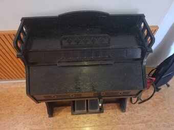 Predám  harmónium Julius Guna
