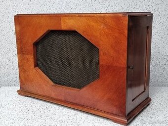 RADIOLA TYP 303 V 》UNIKÁTNE STAROŽITNÉ RADIO