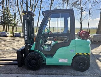 Vysokozdvižný vozík MITSUBISHI FG30N LPG