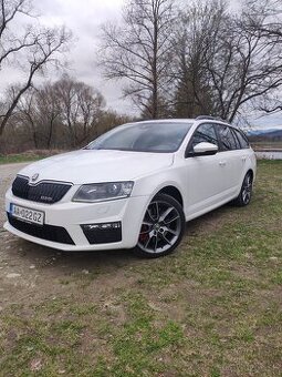 Octavia combi rs135 kw DSG