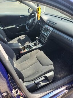Predam wolkswagen passat B6