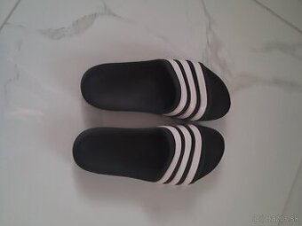 Adidas šlapky č.38