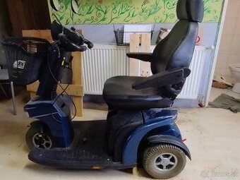 Predám elektrický i trojkolesový skúter