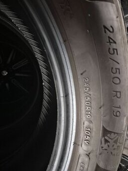 Zimne pneu 245×50 R19
