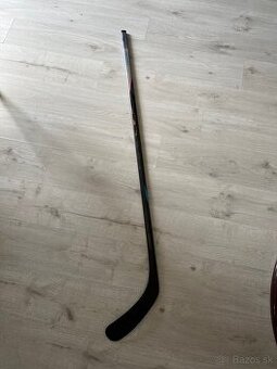 🏒Predám hokejku Bauer Nexus Tracer Intermediate🏒