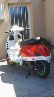 VESPA GP CUSTOM PAINT