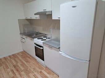 Prenájom jednoizbový byt Komárno - Nová stráž