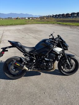 Kawasaki Z900 A2 2025 Akrapovic Záruka do 2029