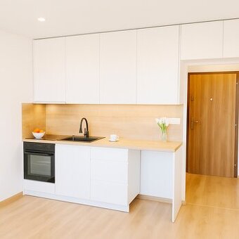 Na prenájom kompletne zrekonštruovaná garsónka na Nábrežnej