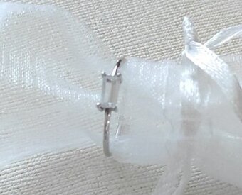 Dámsky strieborný prsteň Baguette