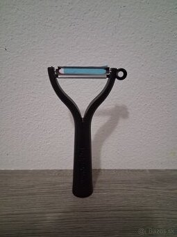 Horizontálna škrabka tupperware