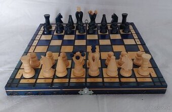 ŠACHY drevené 31x31 cm - super darček