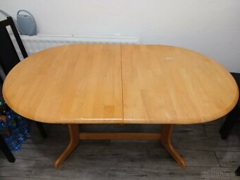 Rozkladací dubový stôl