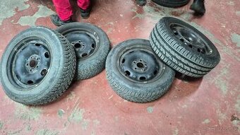 ​PREDÁM zimné pneumatiky na plechových diskoch