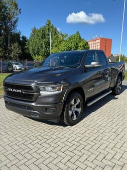 Dodge RAM 1500 5.7 V8 HEMI, 2019, Laramie, kůže , 96.000km